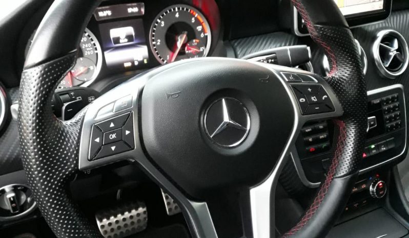 Mercedes Benz A200 AMG lleno